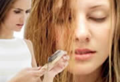 Alopesi Saç Dökülmesi Stresse Bağlı Saç Dökülmesi